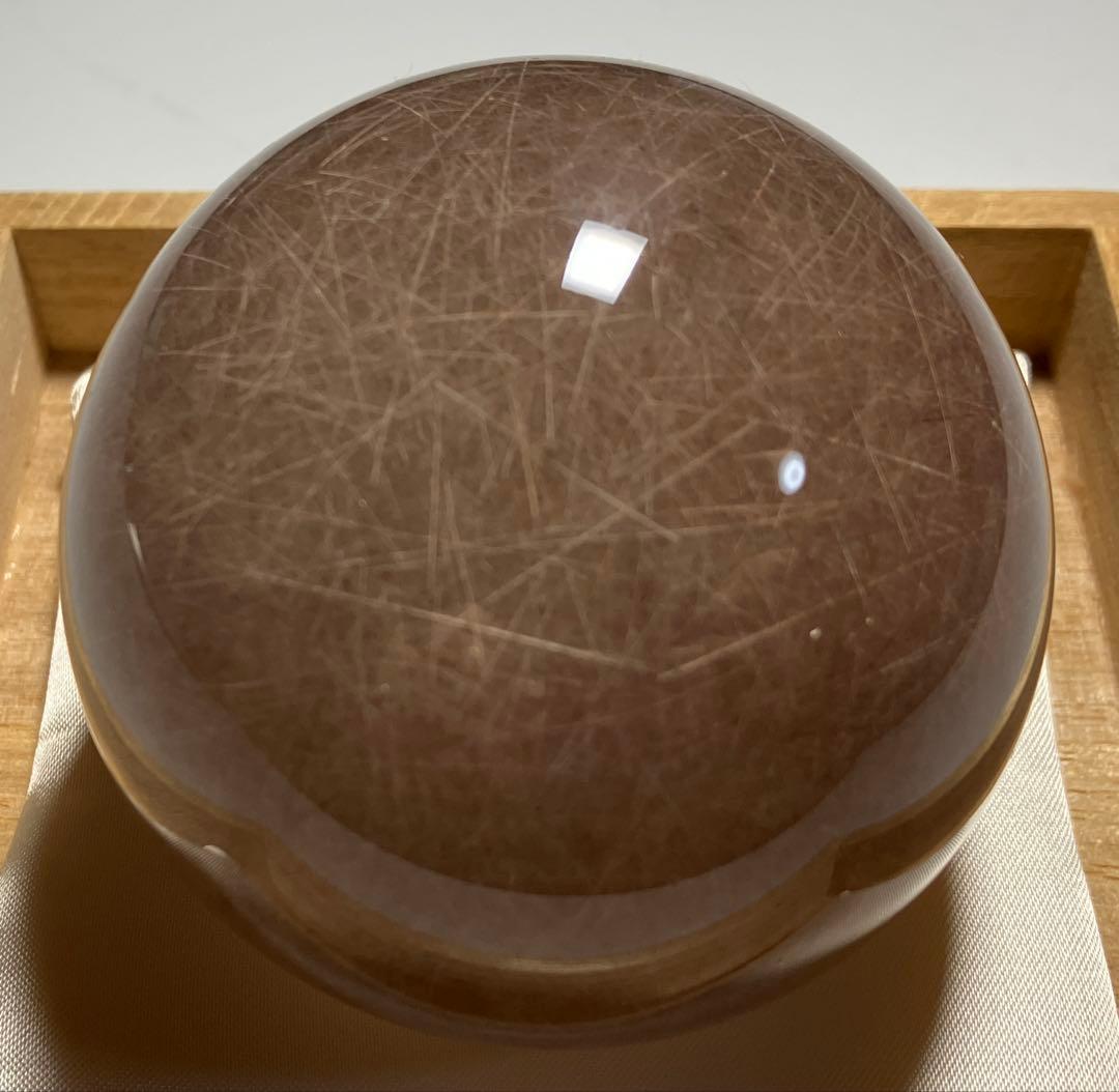 ルチルクォーツ 球体 丸玉　巨大　約8cm 666.7g 木箱入り
