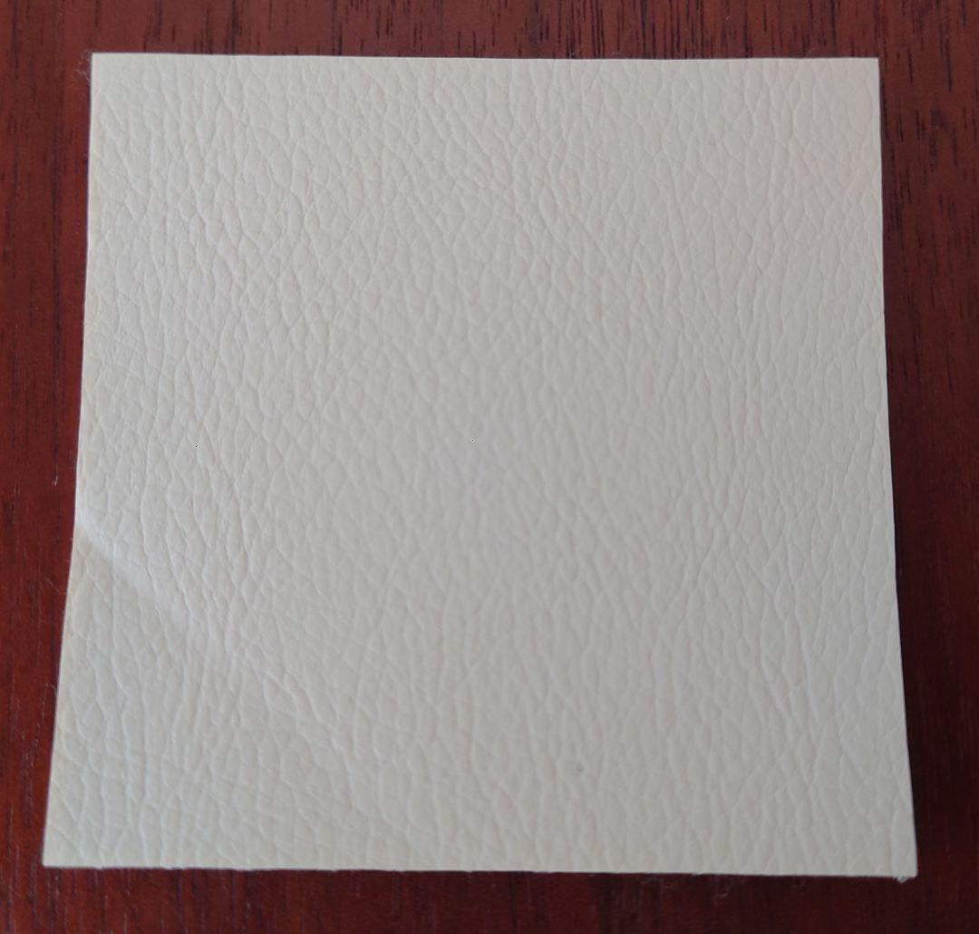 NOYES ホワイト合成皮革2人掛けソファ オットマンとサイドウッド