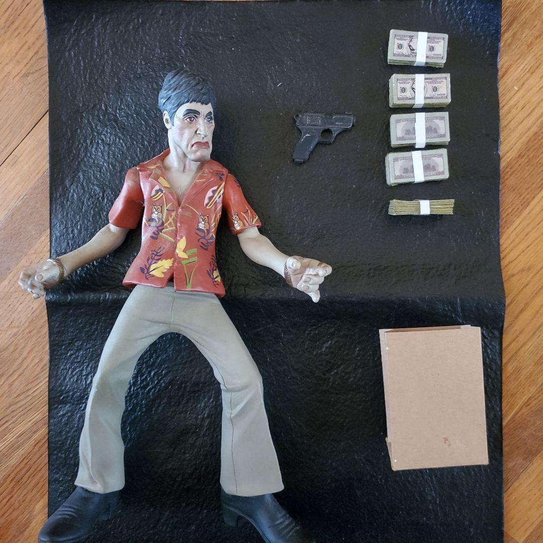 mezco 2004 スカーフェイス トニー・モンタナ フィギュア SDトイズ 映画 スカーフェイス トニーモンタナ 6インチ フィギュアの