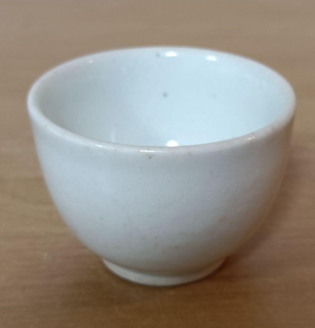 李朝 白磁 ぐい呑み 朝鮮美術 猪口 - メルカリ