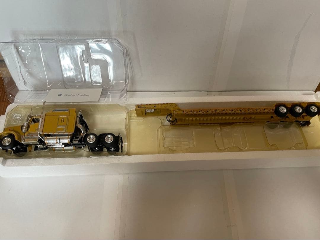 ピータービルト 379 1/53スケール s-l400.jpg