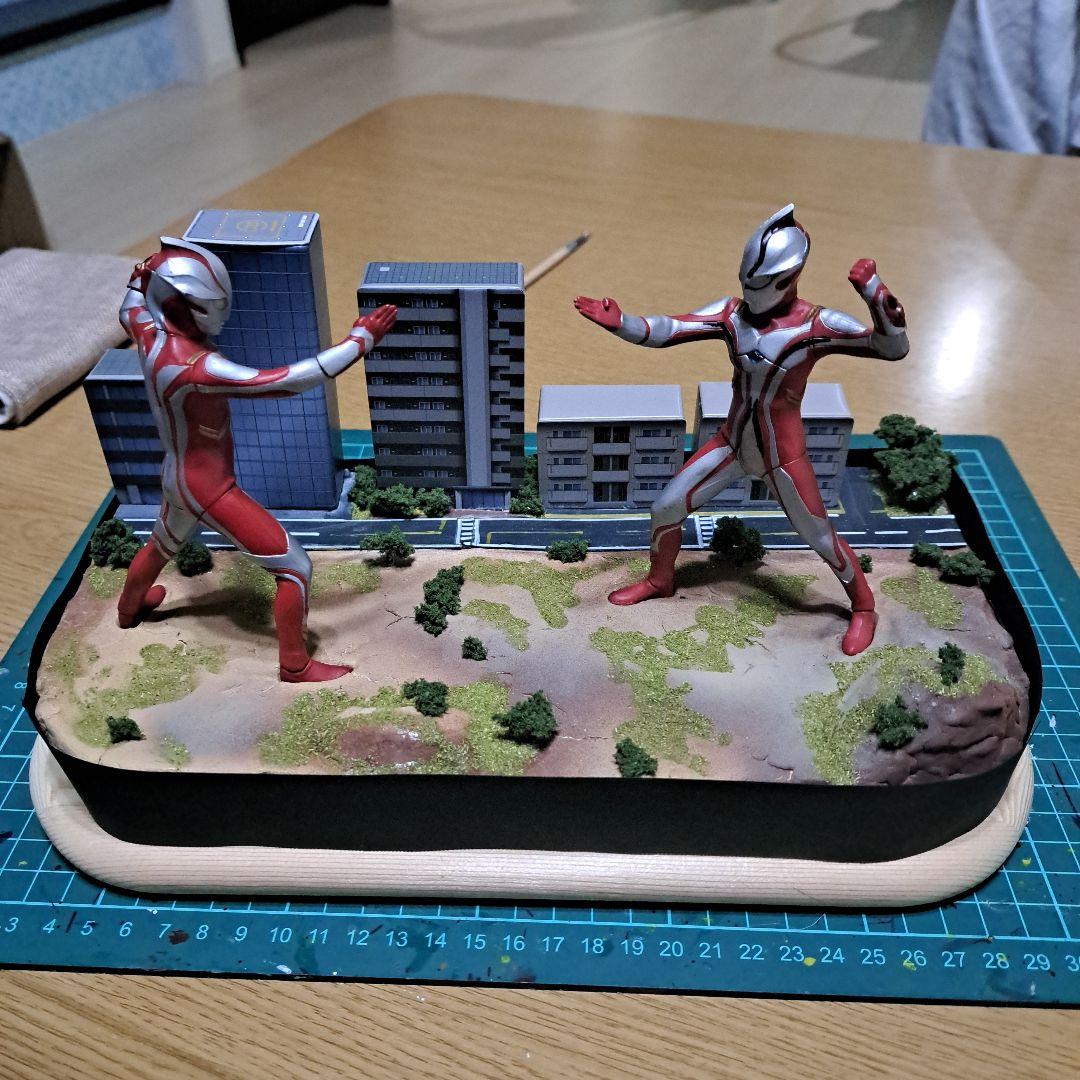 ジオラマ ニセ ウルトラマン メビウス フィギュア ニセメビウス「ウルトラマンメビウス＆ウルトラ兄弟