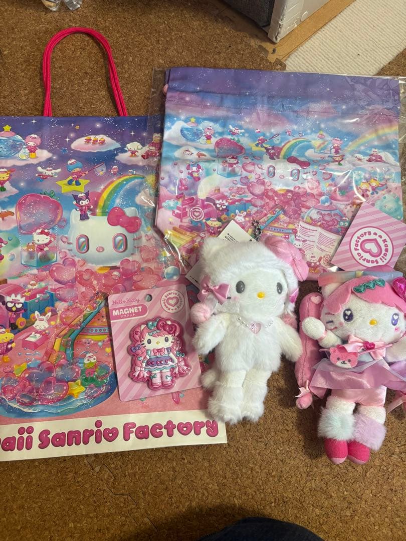 サンリオ 原宿店限定 更新】12/11（木）Sanrio 原宿店＆SANRIO CAFE 原宿店がグランド
