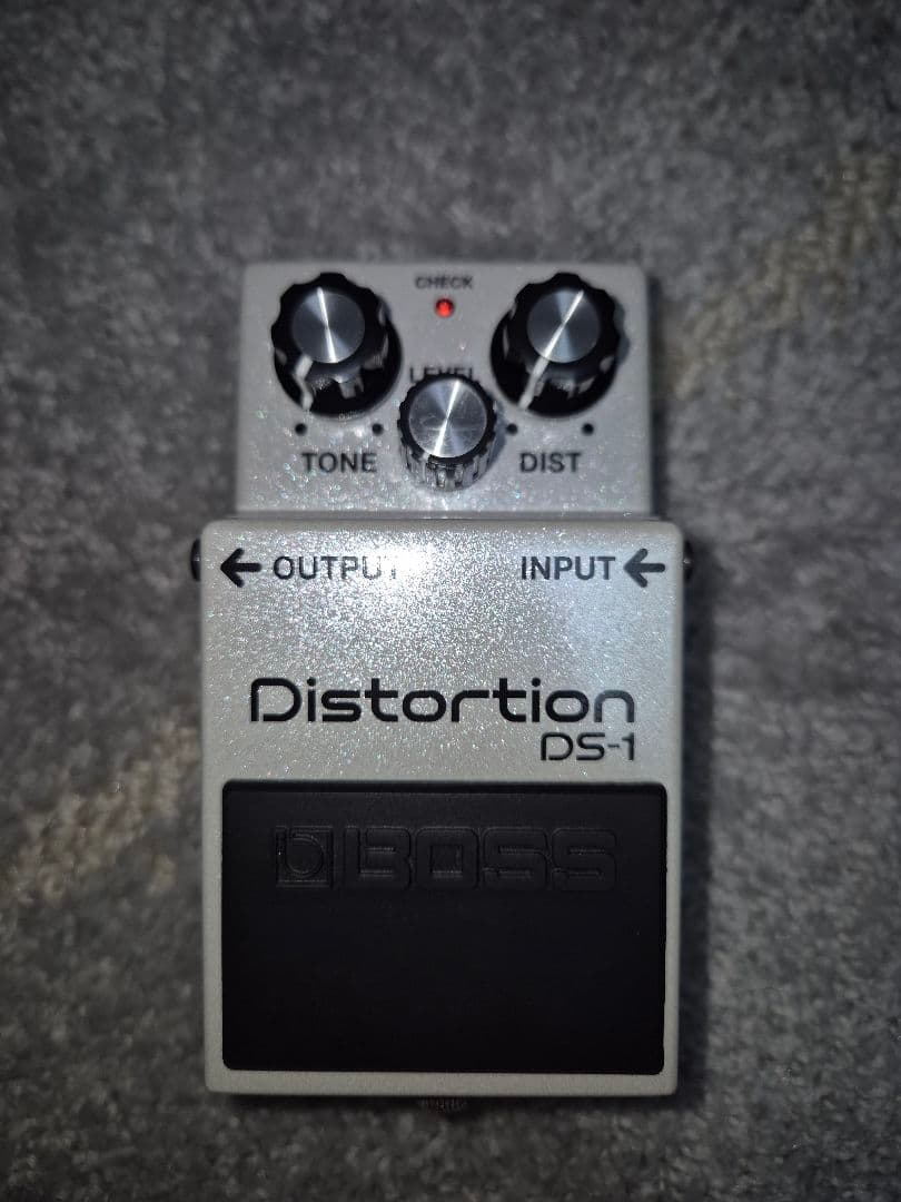 ギター Boss ds-1 wh BOSS DS-1-WH 限定カラー ディストーション ボス 【 洛北阪急スクエア