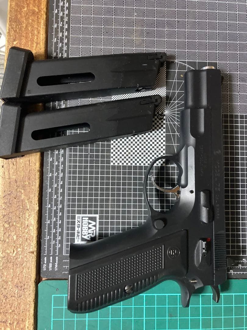 Carbon8 cz75 co2 マガジン2本付き Carbon8 Cz75 CO2 専用マガジン | ミリタリーベース – ミリタリー