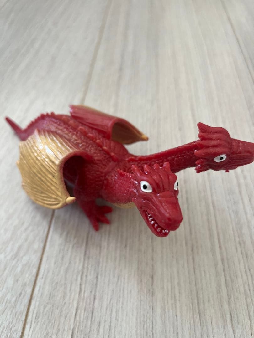 新品 宝島社 光ってのび〜る！最強ドラゴン伝説BOOK ☆タナフォース