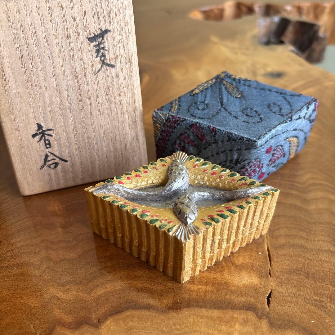 菱形香合 木製 作家物 錦の花 茶道具 共箱 楽天市場】【茶道具】【送料代引手数料無料】桐木地色紙重ね香合大徳寺