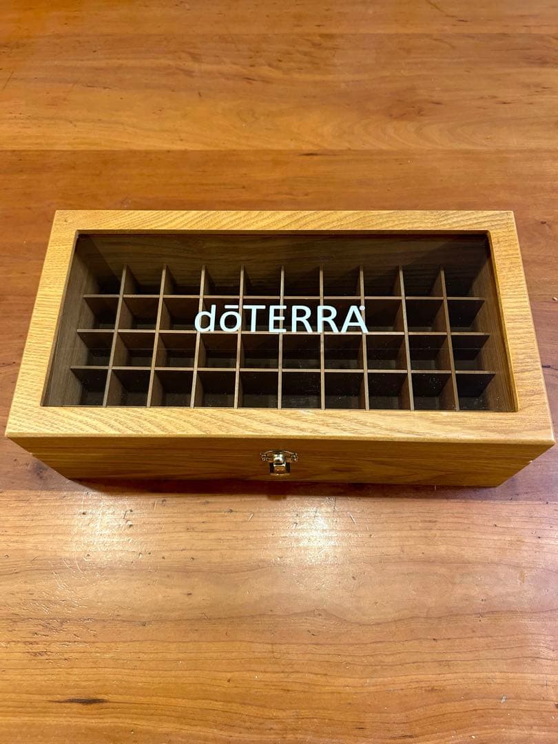 ドテラ ウッドボックス 50 アロマオイル 収納 木製 - メルカリ
