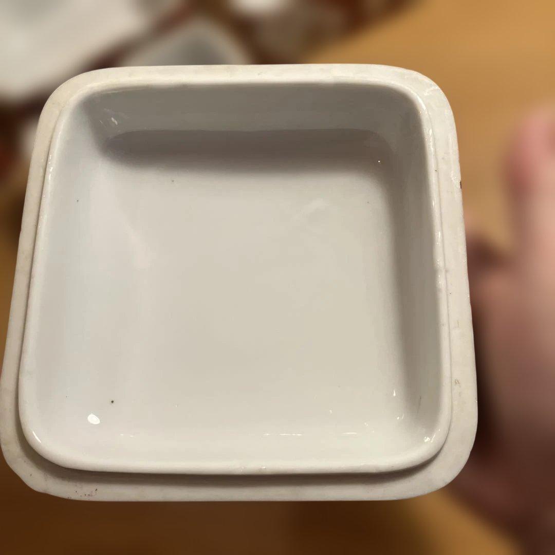 時代物 九谷焼 金襴手 百人一首カルタ紋様4段重箱 - メルカリ