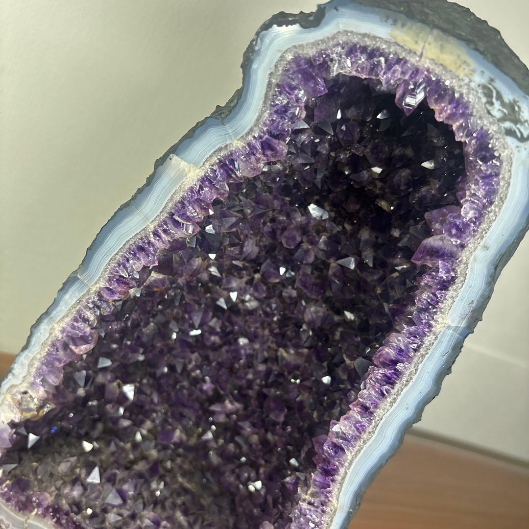 【希少・天然アメジストドーム 7.68kg】極上美濃紫　原石ドゥルージー座付