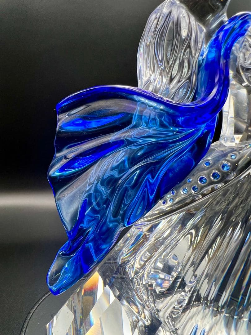 クリスタルフィギュア 青い髪