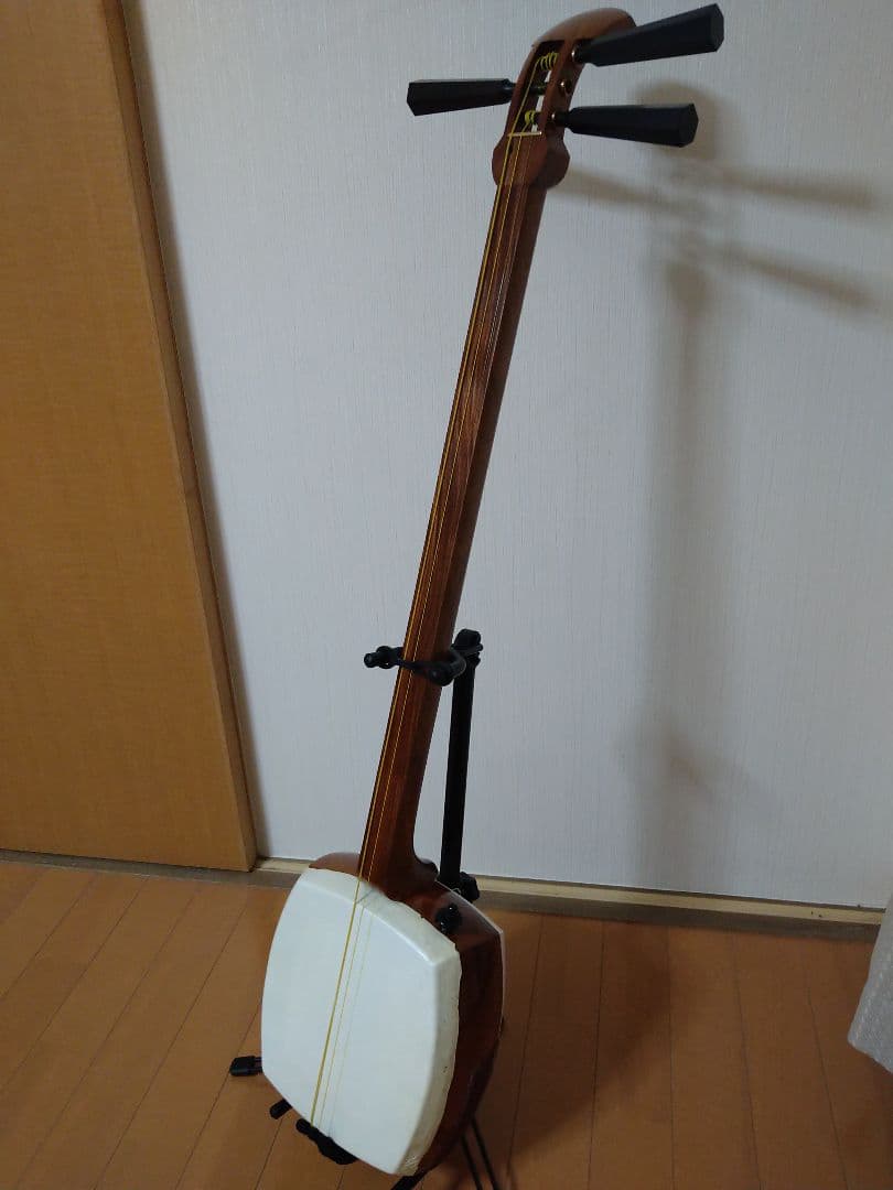 最終値下げ！練習用　サイレント　津軽三味線　ストラップピン付き img58887580.jpg