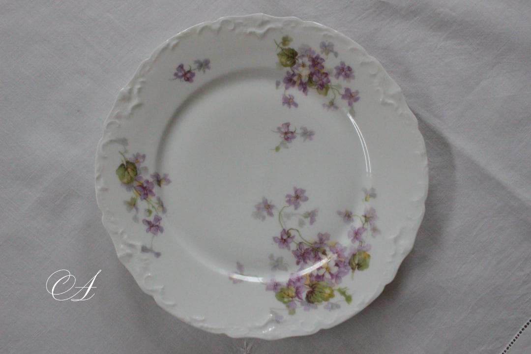 maman様2枚おまとめ　Limoges【リモージュ】スミレのデザートプレート maman様2枚おまとめ Limoges【リモージュ】スミレのデザートプレート