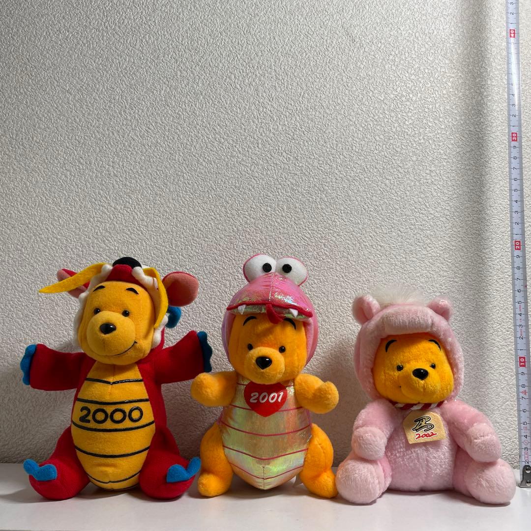美品】プーさん ぬいぐるみ ディズニーストア 干支 ドラゴン 巳年 午年