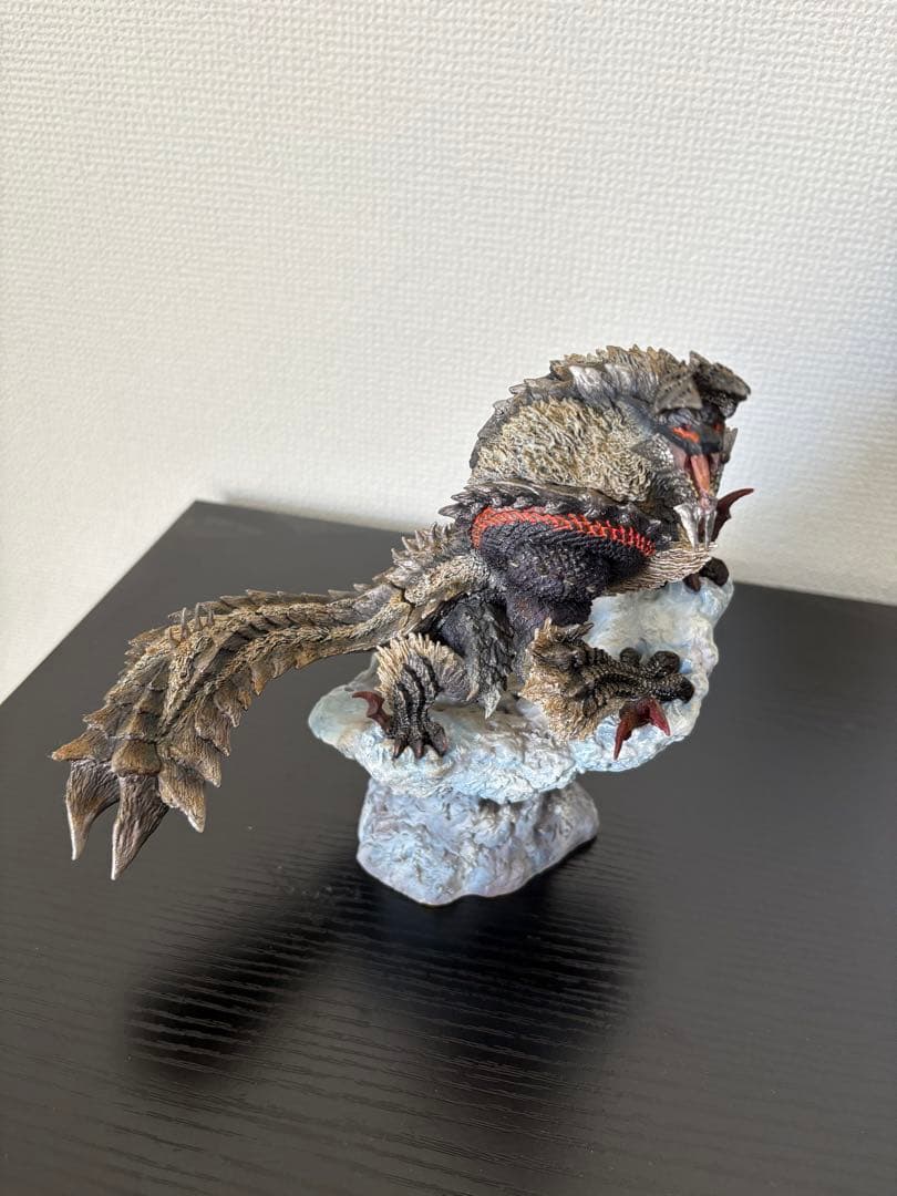 ジンオウガ亜種　CFBクリエイターズモデル モンスターハンター カプコンフィギュアビルダー クリエイターズモデル 獄狼竜 ジンオウガ