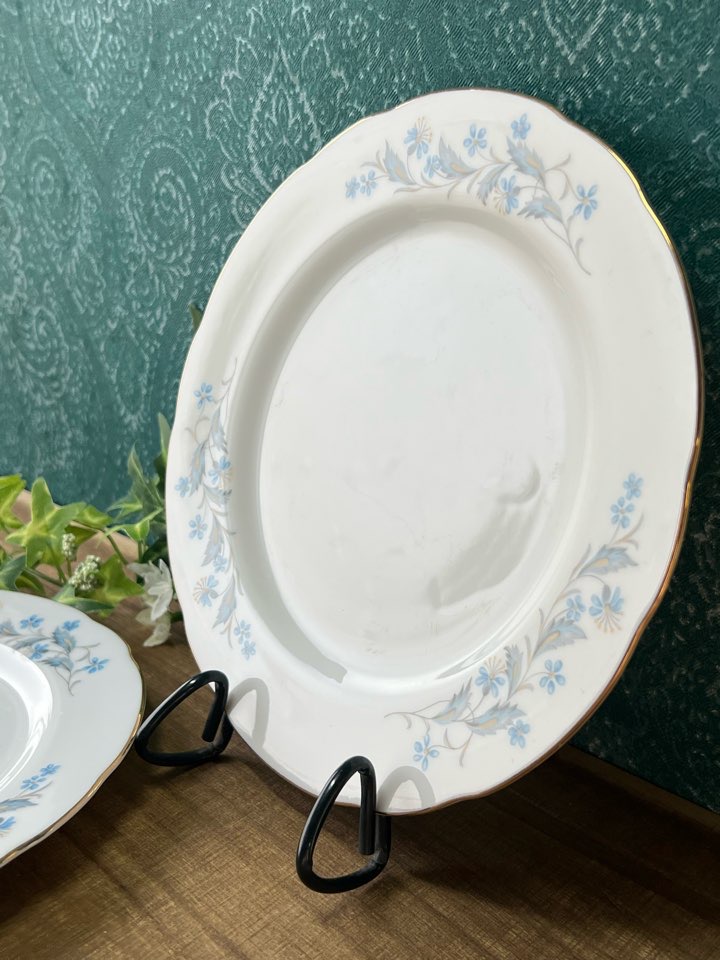 YAMATU JAPAN CHORI 可憐な青い花柄の20cmプレート皿 2枚セット ブルー